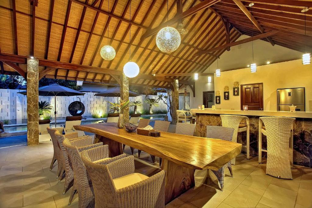 Villa Esperanto Seminyak Rum bild